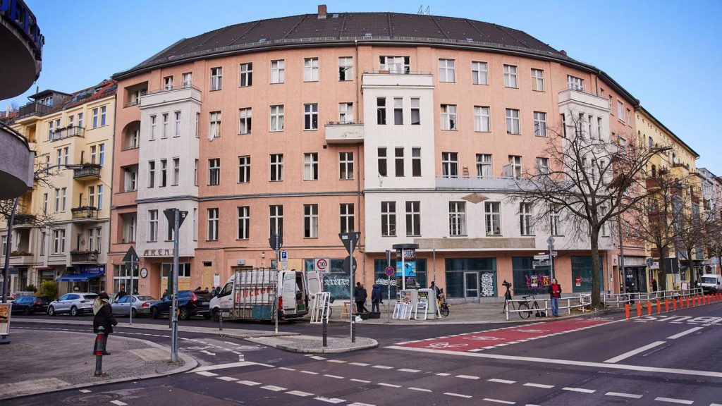 Mieter dürfen in beschädigtes Wohnhaus in Berlin-Schöneberg zurückkehren