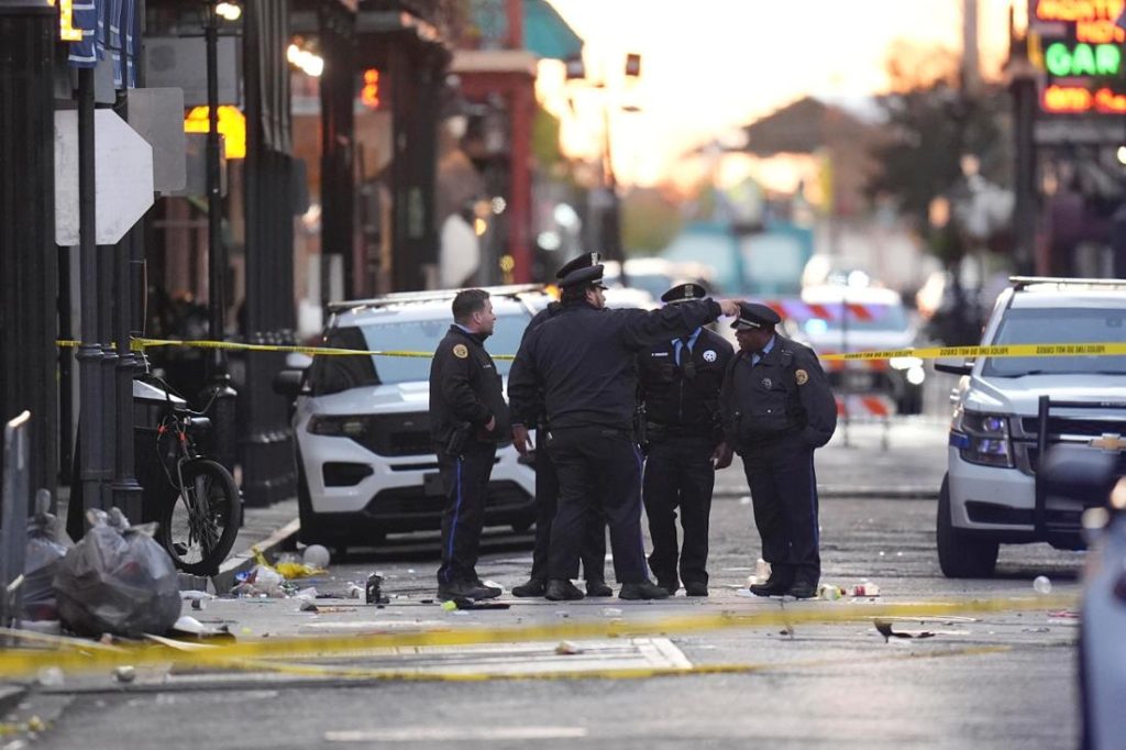 Auto rast in New Orleans in Menschenmenge – Bürgermeisterin spricht von Terrorangriff