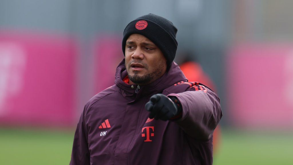 FC Bayern: Fan-Schlange 600 Meter lang: Mega-Ansturm auf Kompany-Training! | Sport