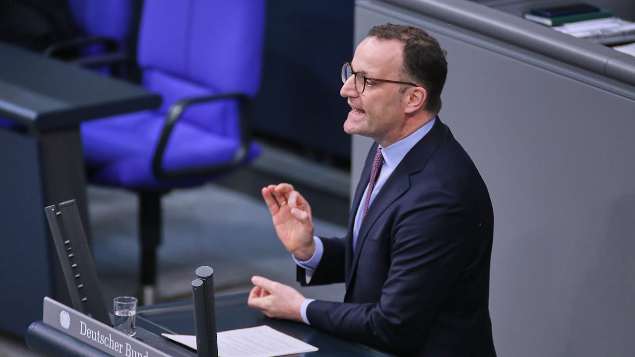 Spahn greift Habeck an: Wirtschaftsminister macht Deutschland ärmer | Politik