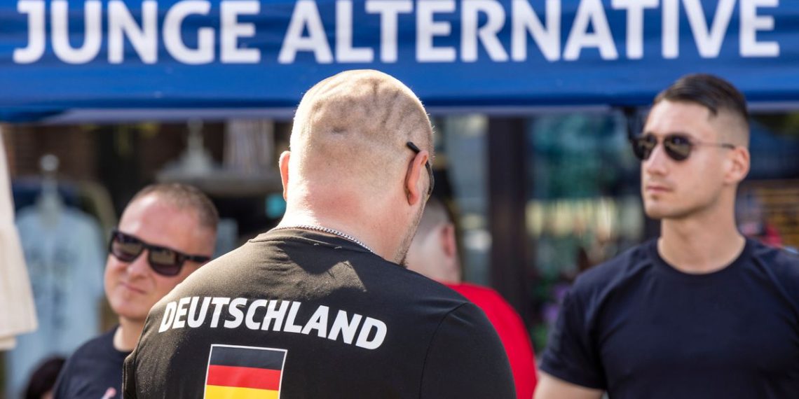 AfD und Homosexualität: »Einige Schwule fühlen sich angezogen von männlicher Identitätspolitik«