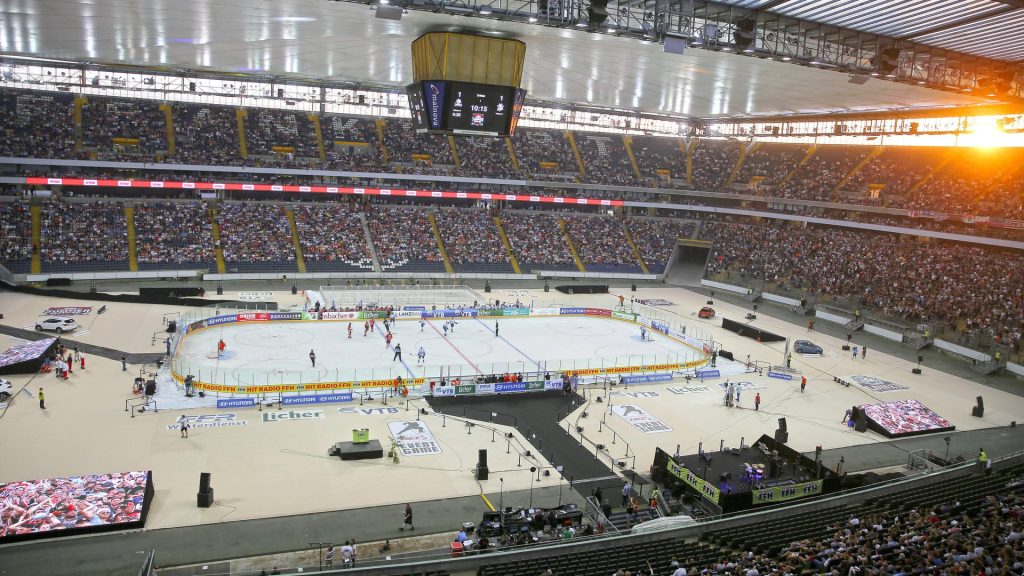 Löwen Frankfurt: Vorfreude auf Eishockey-Fest im Frankfurter Fußballstadion | hessenschau.de