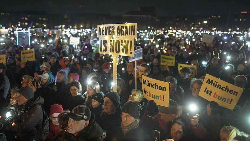 „München ist farbenfroh“ fordert eine große Demo für Demokratie auf Theresienwiese