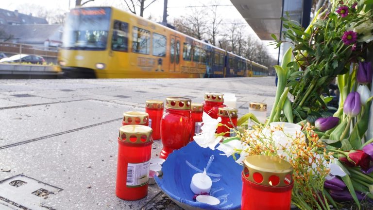 Tödlicher Unfall: Das Kind ist wahrscheinlich unbeabsichtigt gegen den Zug gestoßen