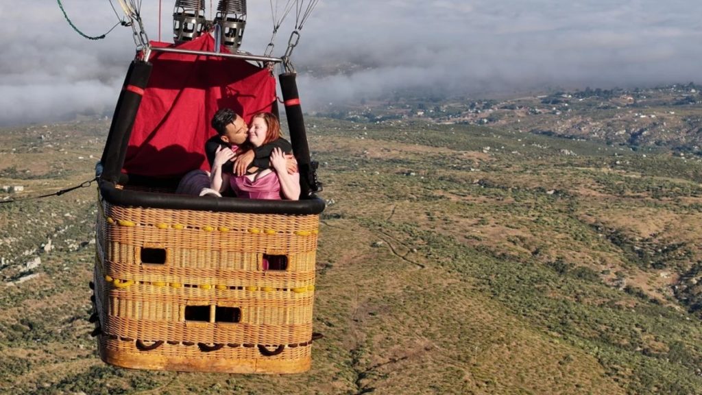 Firma bietet Reise in Sexballons mit Sexballons