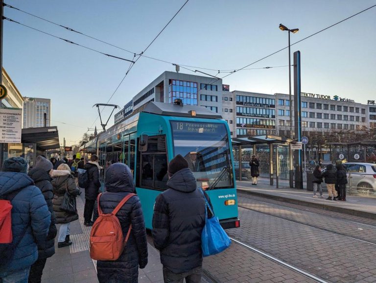 Warnschläge im Rhein-Main-Gebietsubway und Straßenbahnen befinden sich noch in Frankfurt