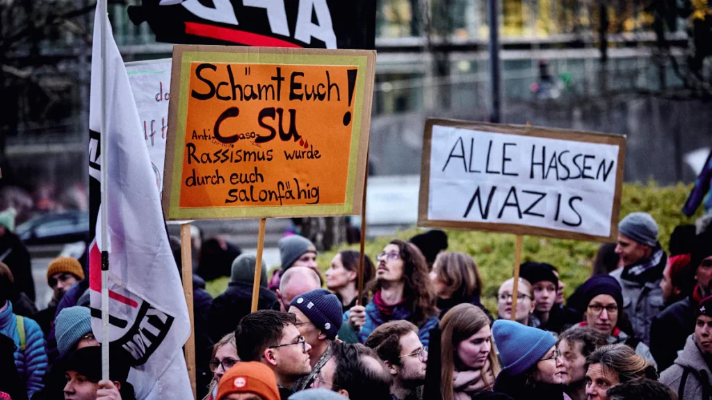 Demo für Demokratie in München: Warum die Organisatoren vor einem politischen Dilemma stehen – München