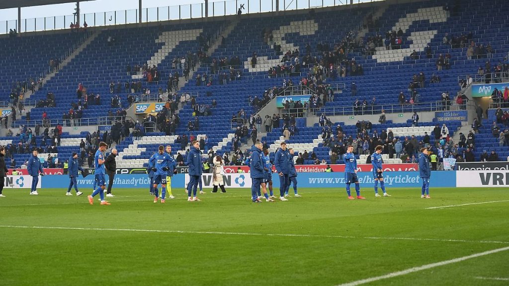 Niemand dort zu Whistle Team: TSG Hoffenheim verkauft auch die letzten Anhänger