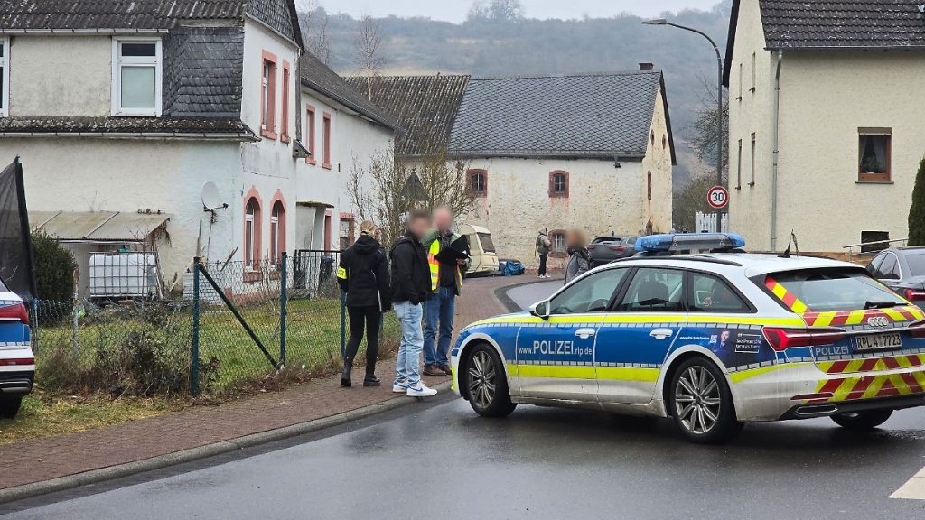 Mordversuch: Angestellte für Jugendliche bei einem Messerangriff in Gerolstein schwer verletzt