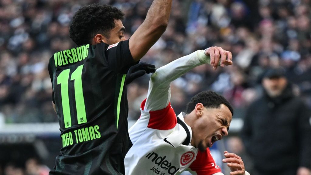 Remis gegen VFL Wolfsburg: Eintracht Frankfurt fehlt bereits Omar Marmoush – Der Spiegel