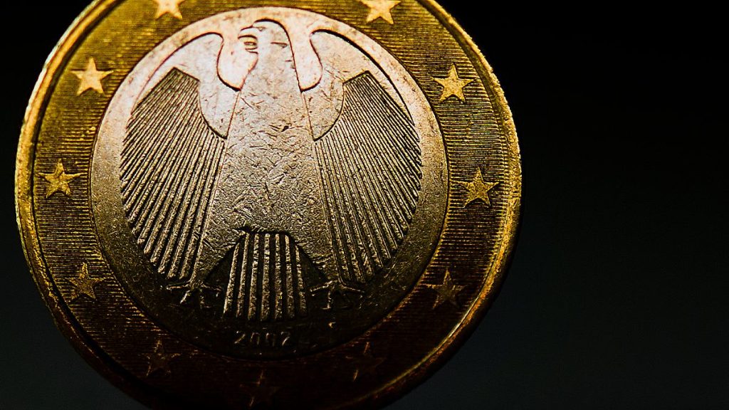 Der Börse -Tag: „Sofortige Vergeltung“: So reagieren Dollar und Euro