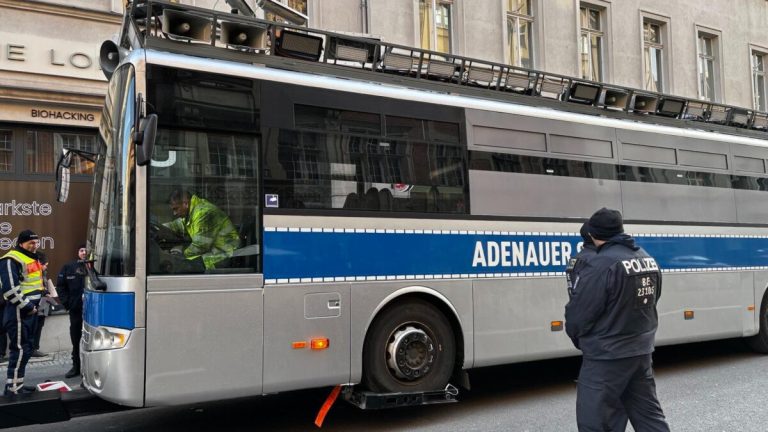 Die Polizei von Berlin bringt manipuliertes Foto in den Umlauf