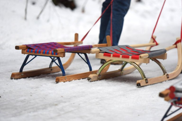 Frau († 29) in Salzburg entdeckte etwa 200 Meter unter Ski Hut Dead: Was ist beim Rodellauf passiert? – Tag24