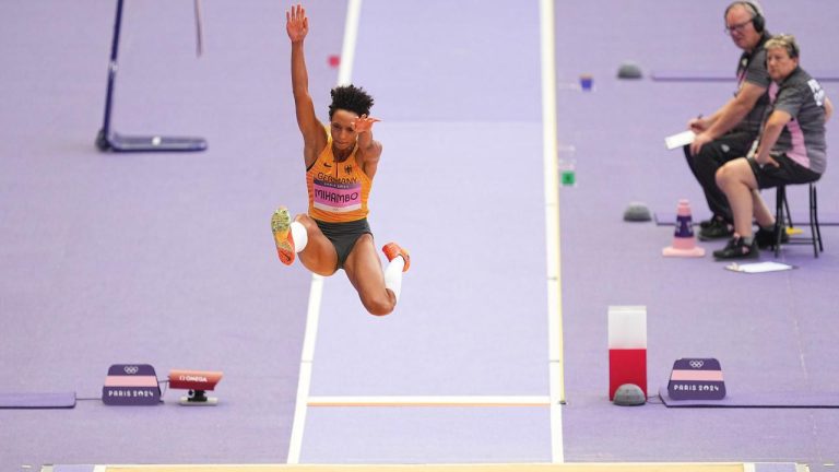 Leichtathletik: Malaika Mihambo springt zum ersten Mal aus der Sprungzone