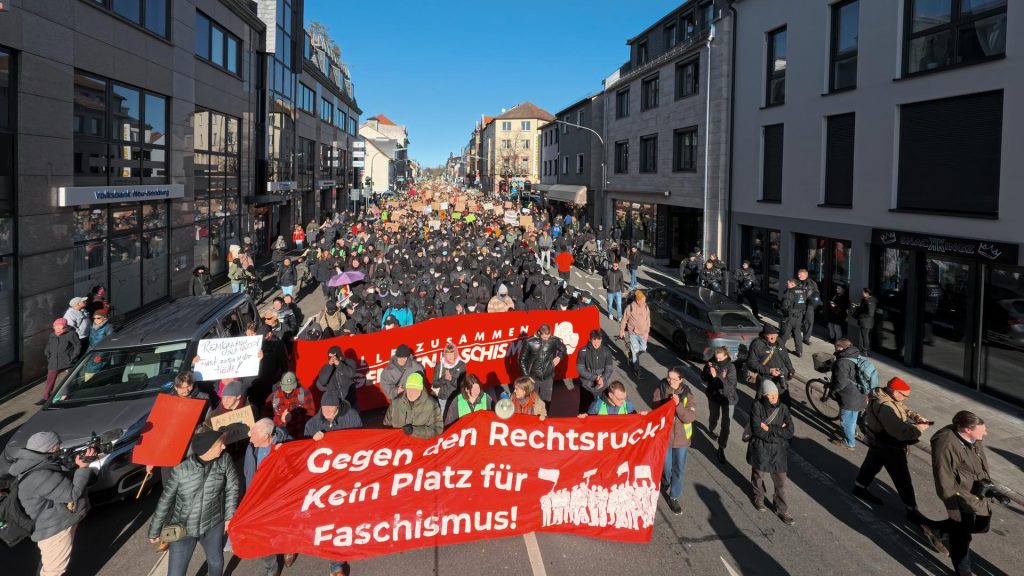 Gute 9.000 Menschen bei Anti-AFD-Demos in Neu-Isenburg | Hessenschau.de