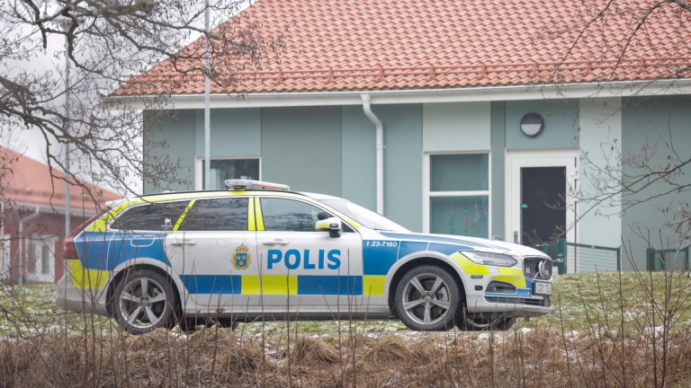 Die Polizei bedauert vorzeitige Erklärung des Motivs des Gewalttats mit elf Todesfällen in Örebro