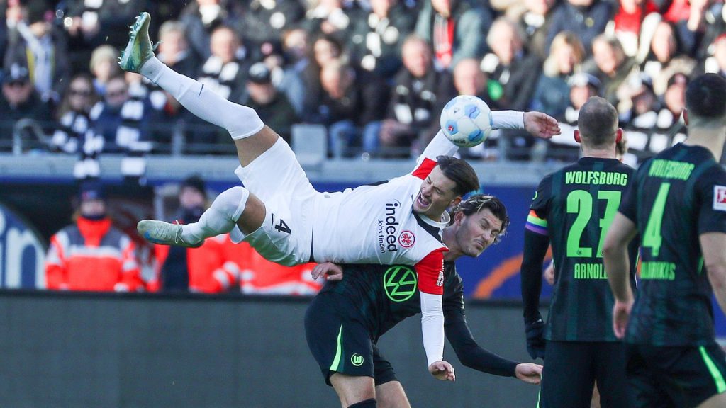 Eintracht spart Unentschieden gegen Wolfsburg und verliert Koch | Hessenschau.de