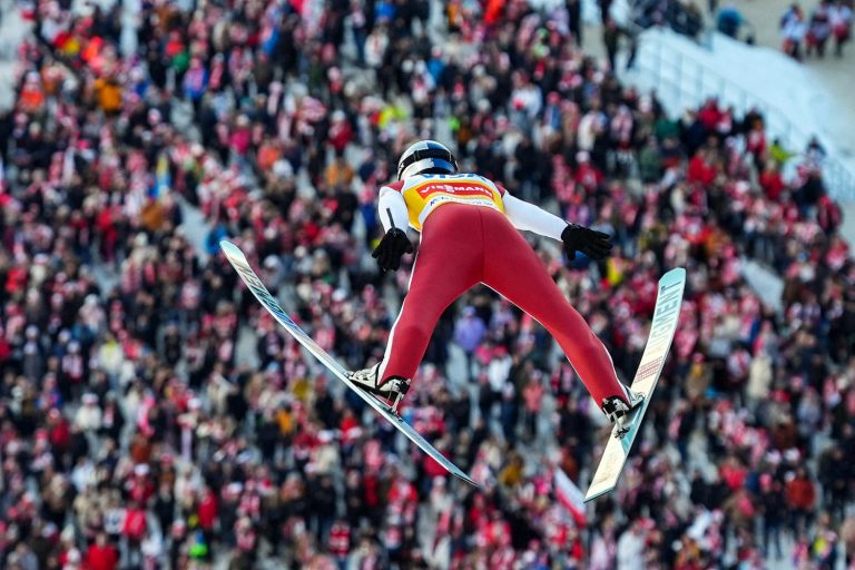 Daniel Tschofenig triumphiert im Witteln-Ldsv Ski-Jumper erfahrenes Heimdebakel