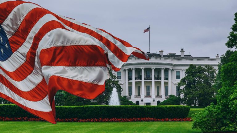 Medienfreiheit in den Vereinigten Staaten – Trumps Regierung weigert sich, sich „Golf von Mexiko“ zu melden.