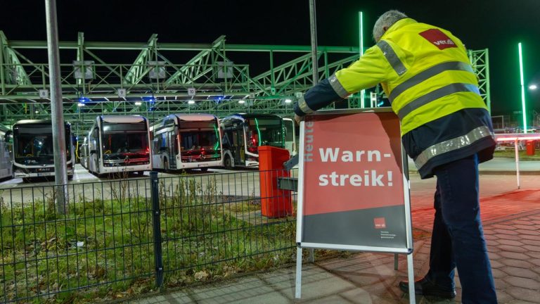 Ver.di droht, die Warnschläge im öffentlichen Dienst zu erweitern