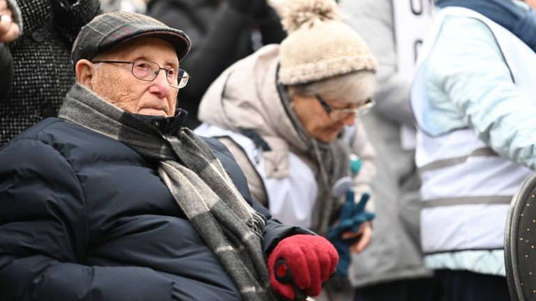 Holocaust-Überlieben-Weinberg hat Cross of Merit | zurückgegeben | NDR.de – Nachrichten – niedrigere Sachsen