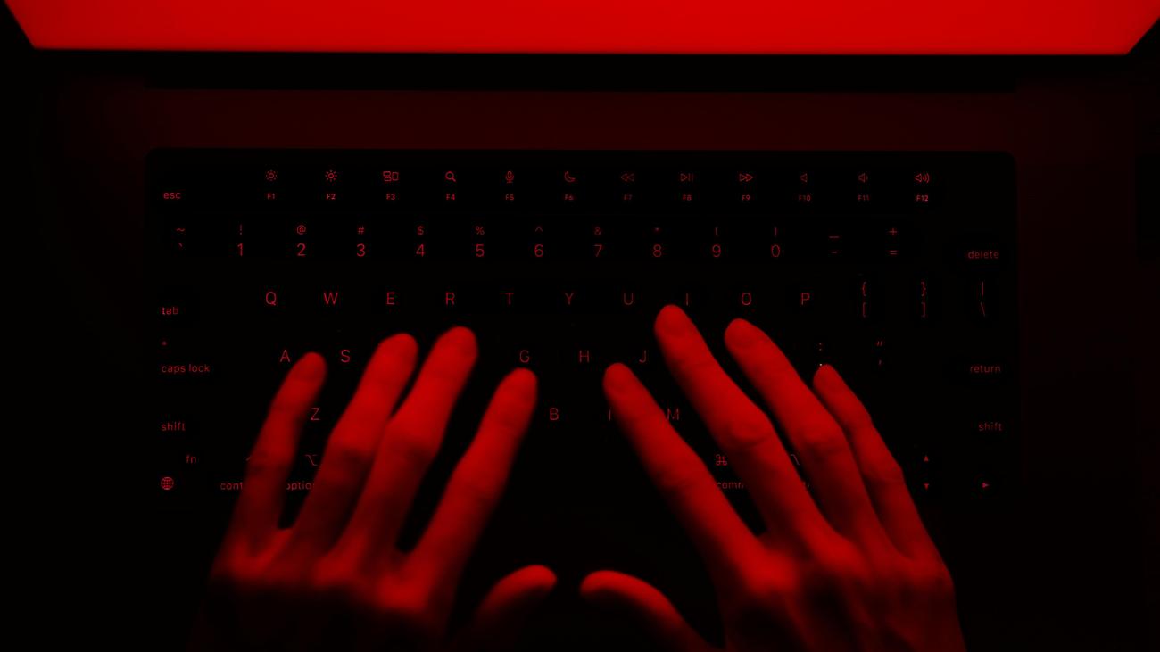 Bundeskriminalpolizeibüro: Die Polizei ergreift landesweit gegen Hass und Aufregung im Internet Maßnahmen