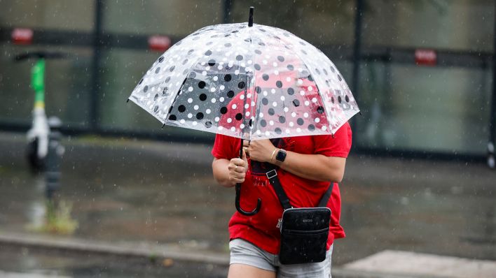Wetter in Berlin und Brandenburg: Die Kaltfront bringt am Donnerstag neue Windböen und Gewitter mit sich Wetter in Berlin und Brandenburg: Die Kaltfront bringt am Donnerstag neue Windböen und Gewitter mit sich