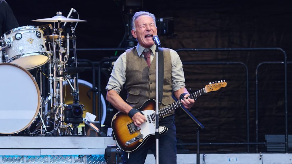 Cunking Metall Teil: Drei verletzt im Bruce-Spingsteen-Konzert auf Schalke Cunking Metall Teil: Drei verletzt im Bruce-Spingsteen-Konzert auf Schalke