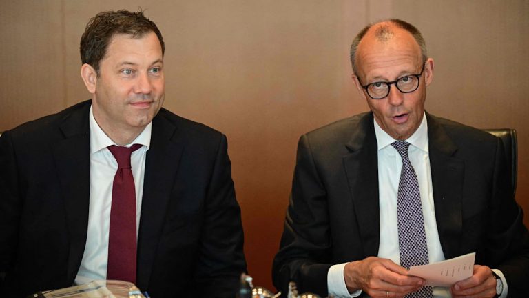 Widerstand gegen steuerfrei wächst: Jetzt spricht Friedrich Merz! | Politik