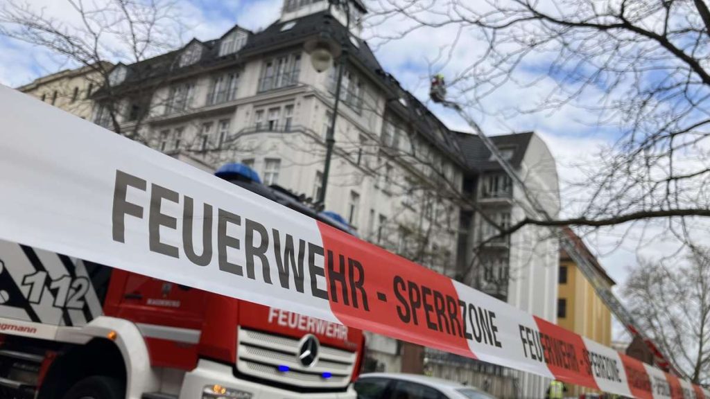 Der Tod eines Flugbegleiters wirft Fragen auf: Familienfächer über die Unfalltheorie Der Tod eines Flugbegleiters wirft Fragen auf: Familienfächer über die Unfalltheorie