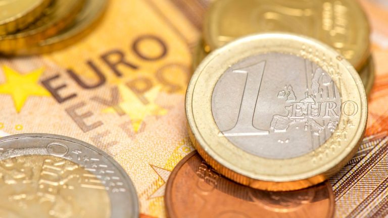 Euro klettert auf höchstem Niveau seit 2021