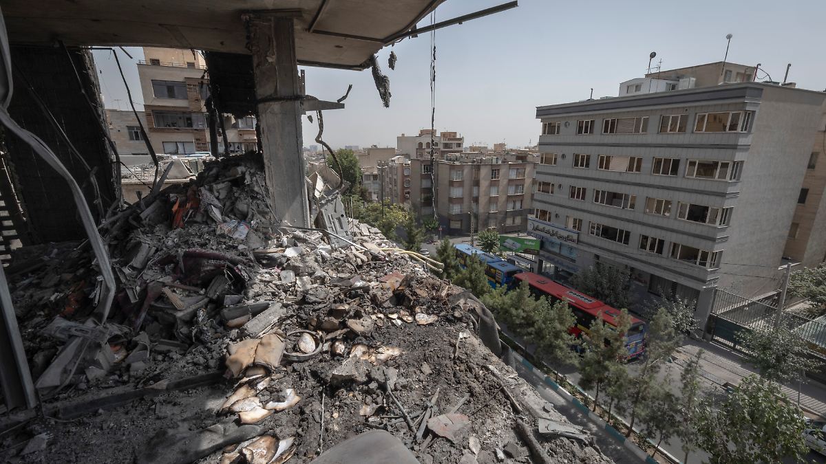 Angriff kurz vor Waffenstillstand: Iran: Israel „massakrierte“ Familie von 19-Personen eines Forschers