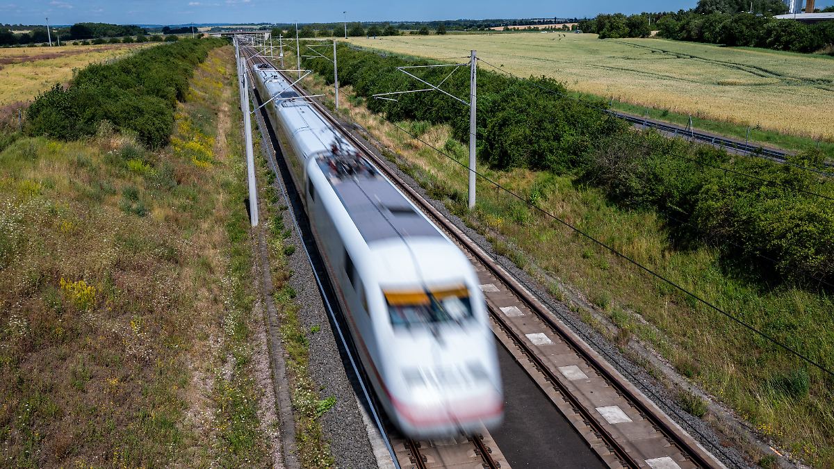 Tempo 405: Testzüge zwischen Erfurt und Halle Route Record Cracks