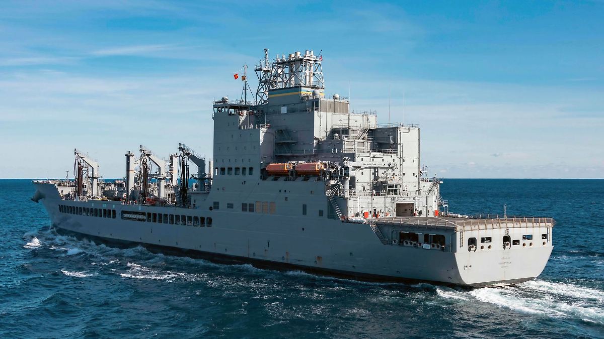 Winderaktivist löschte: „USNS Harvey Milk“ heißt jetzt „USNS Oscar V. Peterson“