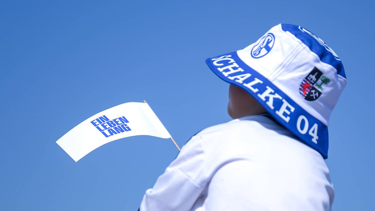 Schalke 04 Direkt erforderlich: 2. Bundesliga beginnt die Saison mit traditionellen Rissen