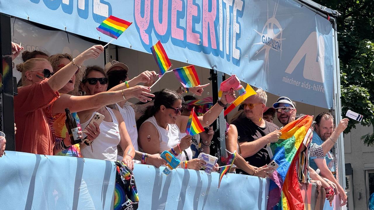 Christopher Street Day in München: Politische Parade für Vielfalt