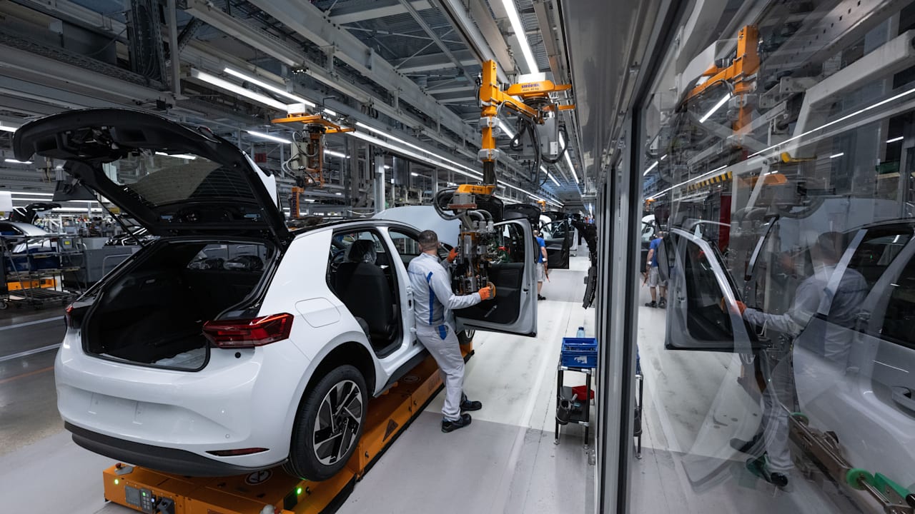 Industrie in der Krise: Saxony-Metall: bereits 7700 Jobs entfernt! | Politik