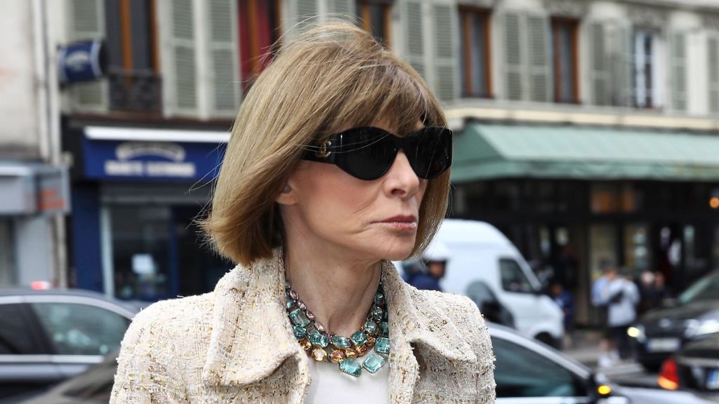 Unmöglichkeit und Perfektion: Anna Wintour veröffentlicht nach 37 Jahren „Vogue“ Chief Post Unmöglichkeit und Perfektion: Anna Wintour veröffentlicht nach 37 Jahren „Vogue“ Chief Post