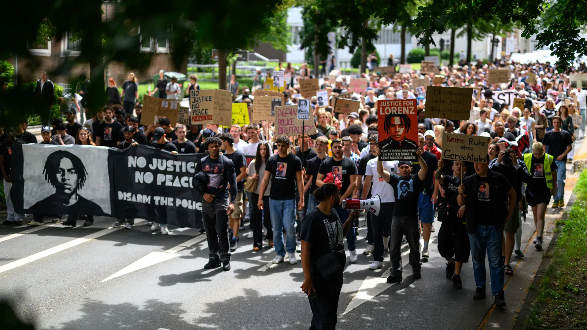 Zwei Monate nach tödlichen Aufnahmen: Demo für Lorenz A.