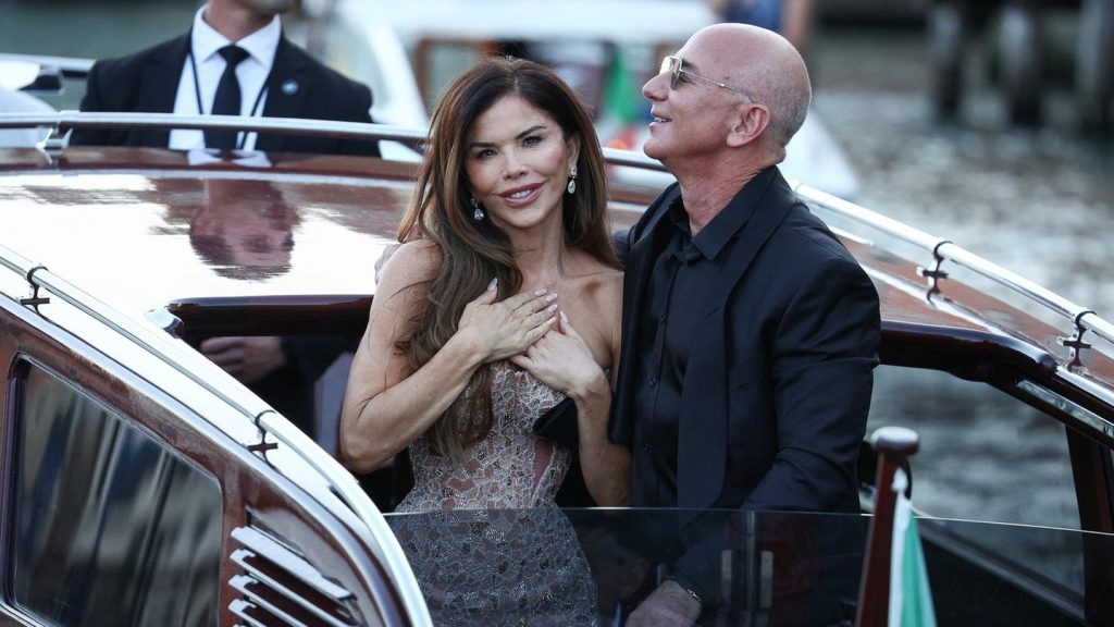Lauren Sánchez und Jeff Bezos laden Sie zur Pyjama -Party ein Lauren Sánchez und Jeff Bezos laden Sie zur Pyjama -Party ein