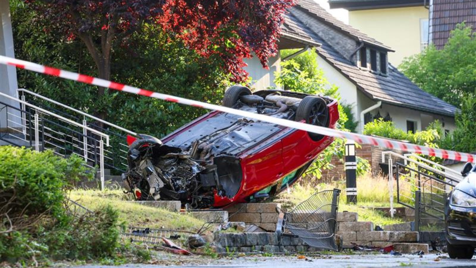 Überlastung mit 400 PS: schwerer Unfall in Solingen – WDR