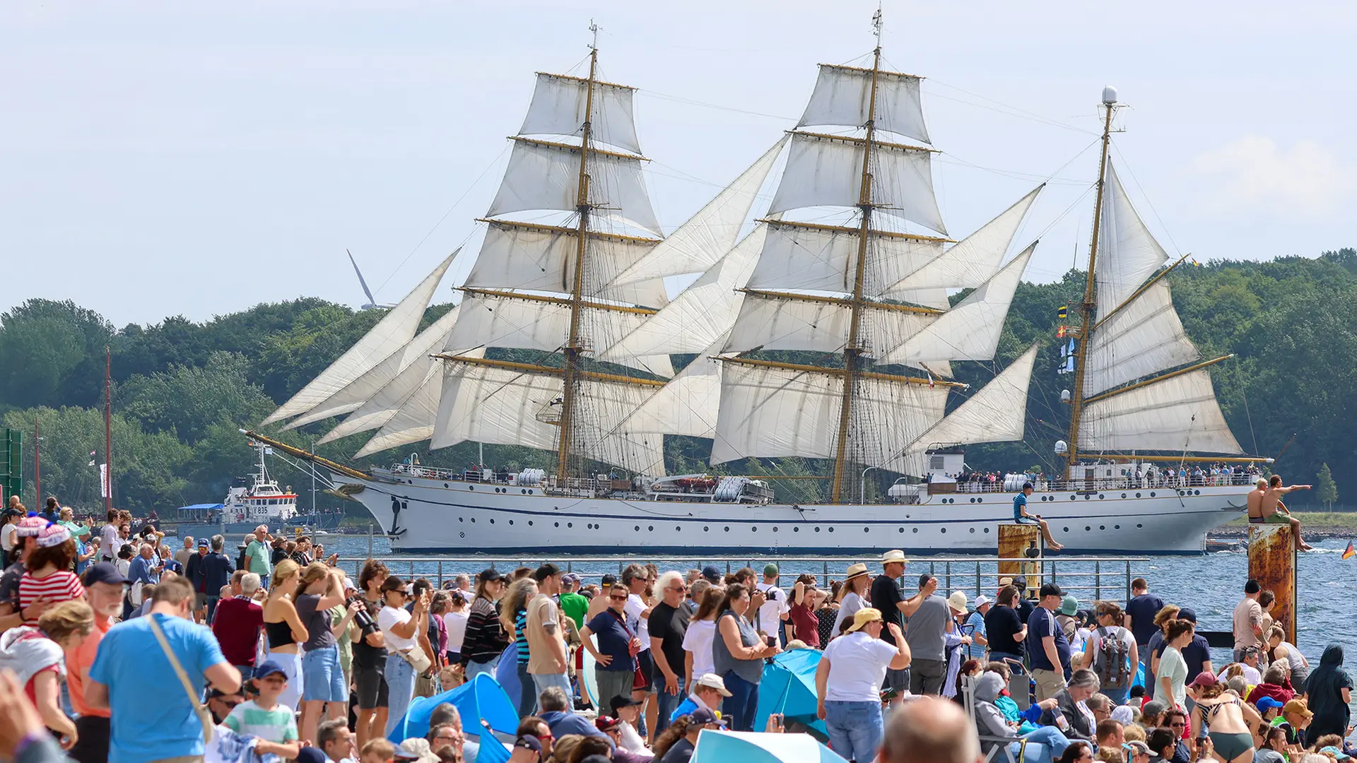 Das war der Windjammerparade 2025 – ndr.de