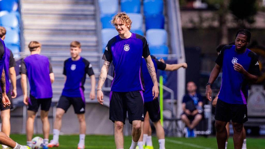 Vor dem Finale gegen England: Deutschlands U21 und die Hintergrundgeräusche vor dem Finale – sportschau.de Vor dem Finale gegen England: Deutschlands U21 und die Hintergrundgeräusche vor dem Finale – sportschau.de