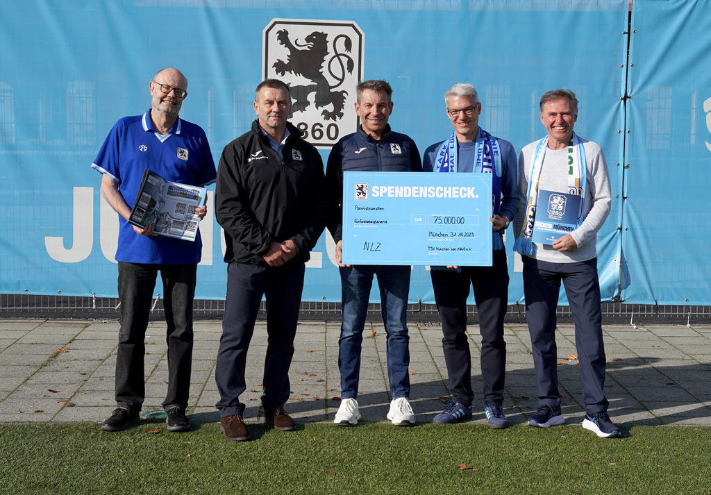 Panini-Album bringt 75.000 Euro für das NLZ