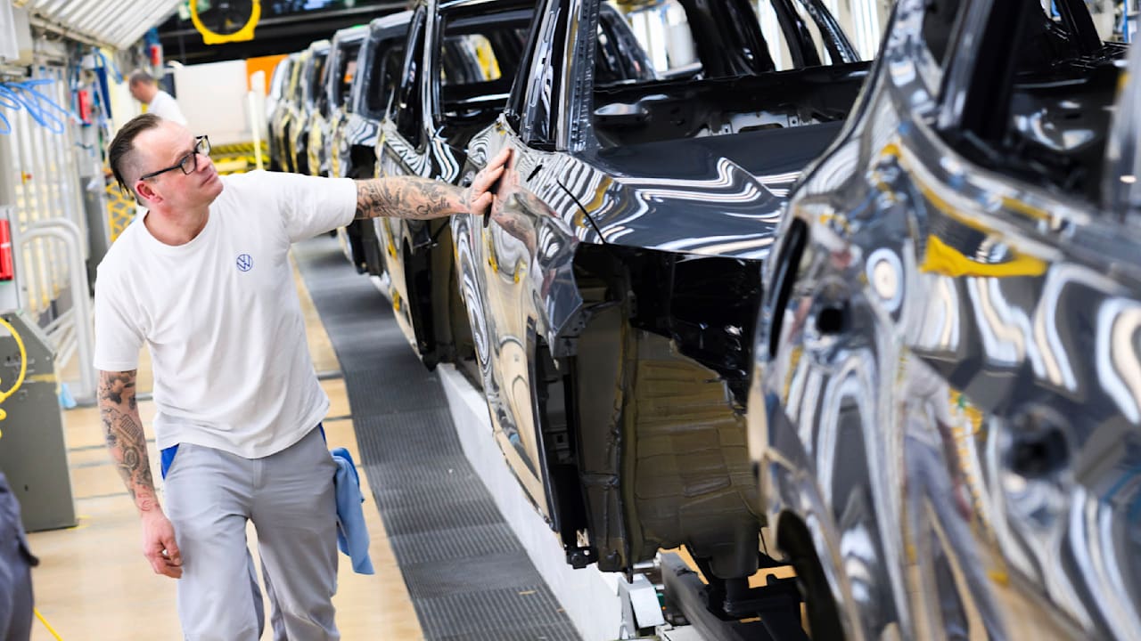 Im Autosektor: Deutschland steht vor dem nächsten Jobschock | Politik
