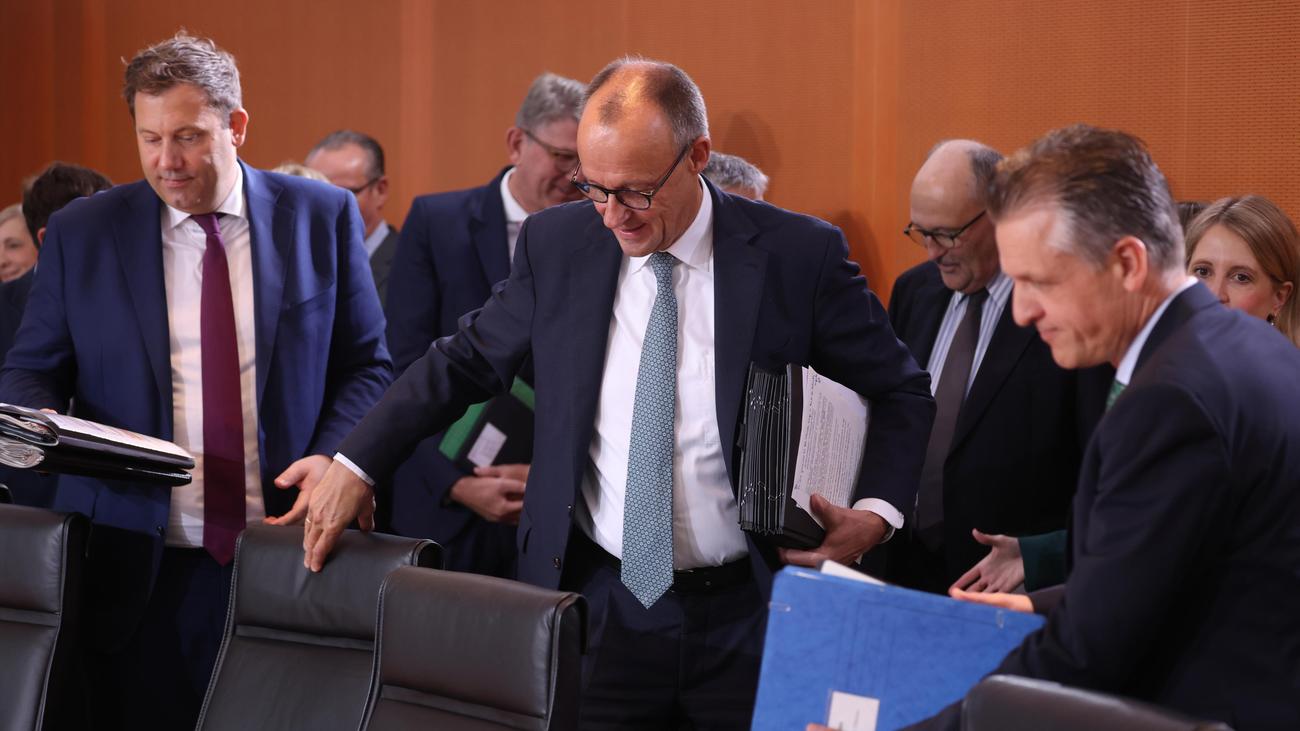 Kanzleramt: Koalitionsausschuss berät über Verbot von Verbrennungsmotoren und Bürgergeld Kanzleramt: Koalitionsausschuss berät über Verbot von Verbrennungsmotoren und Bürgergeld