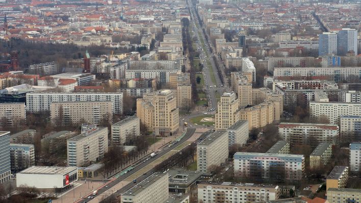 Der Bezirk Friedrichshain-Kreuzberg verhängt ein Bußgeld von 26.000 Euro gegen Vermieter Der Bezirk Friedrichshain-Kreuzberg verhängt ein Bußgeld von 26.000 Euro gegen Vermieter
