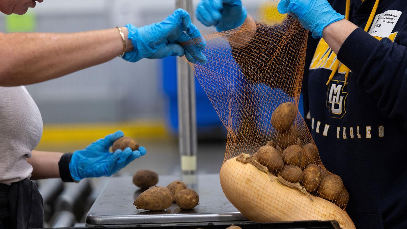 USA: US-Richter ordnen die Fortsetzung der Nahrungsmittelhilfe trotz Schließung an