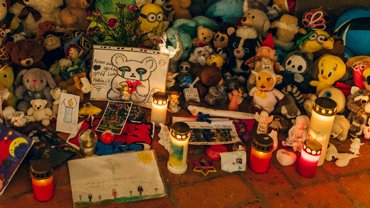 Orgelspiele „Tears in Heaven“: Abschied von Fabian (†8) in Güstrow | Regional