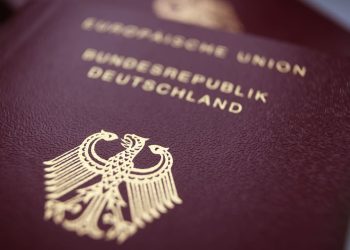 Nach „Stadtbild“-Debatte: SPD lehnt Doppelpass-Plan der Union ab | Politik